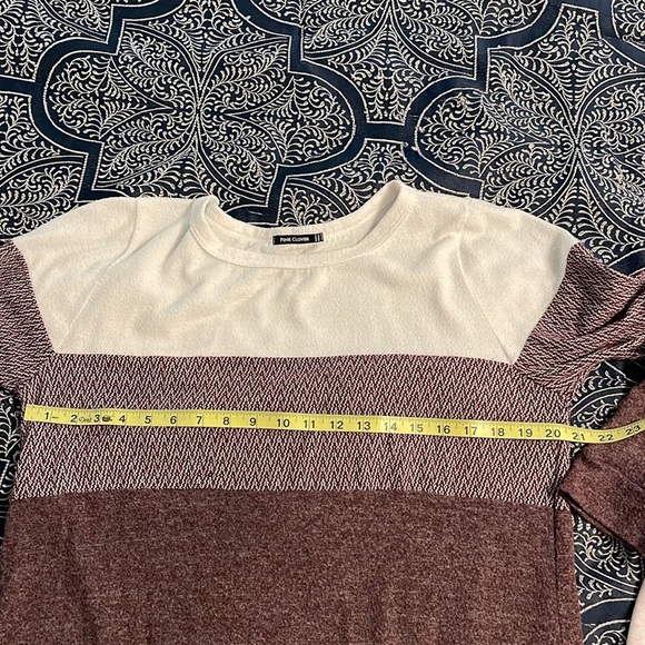 Brushed multi color top. - Picture 5 of 6